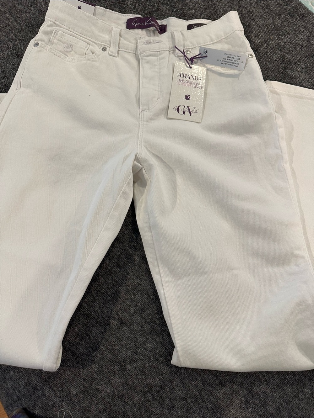 Gloria Vanderbilt White Straight-Leg Jeans